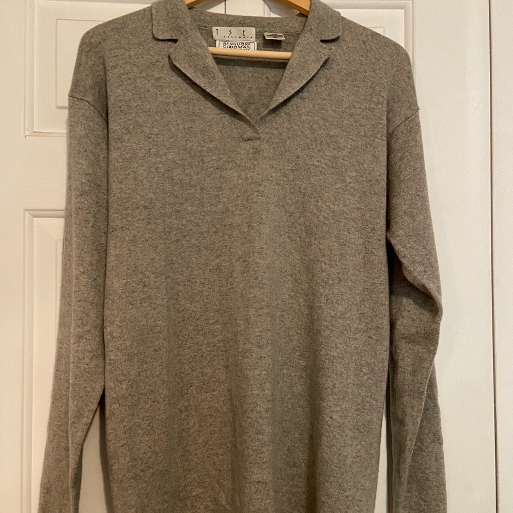 Bergdorf Goodman TSE super soft cashmere sweater with collar